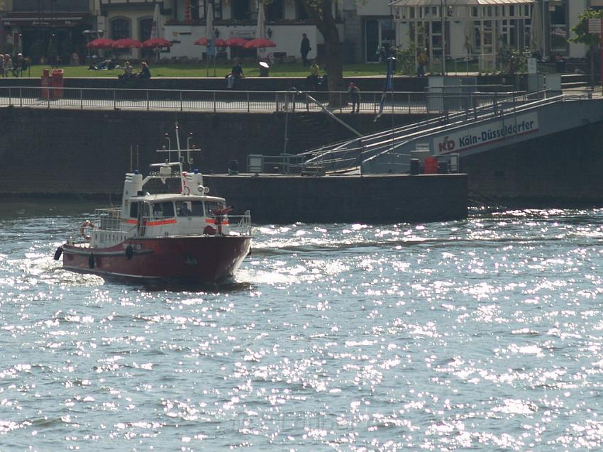 Uebungsfahrt Loeschboot und Ursula P30.JPG